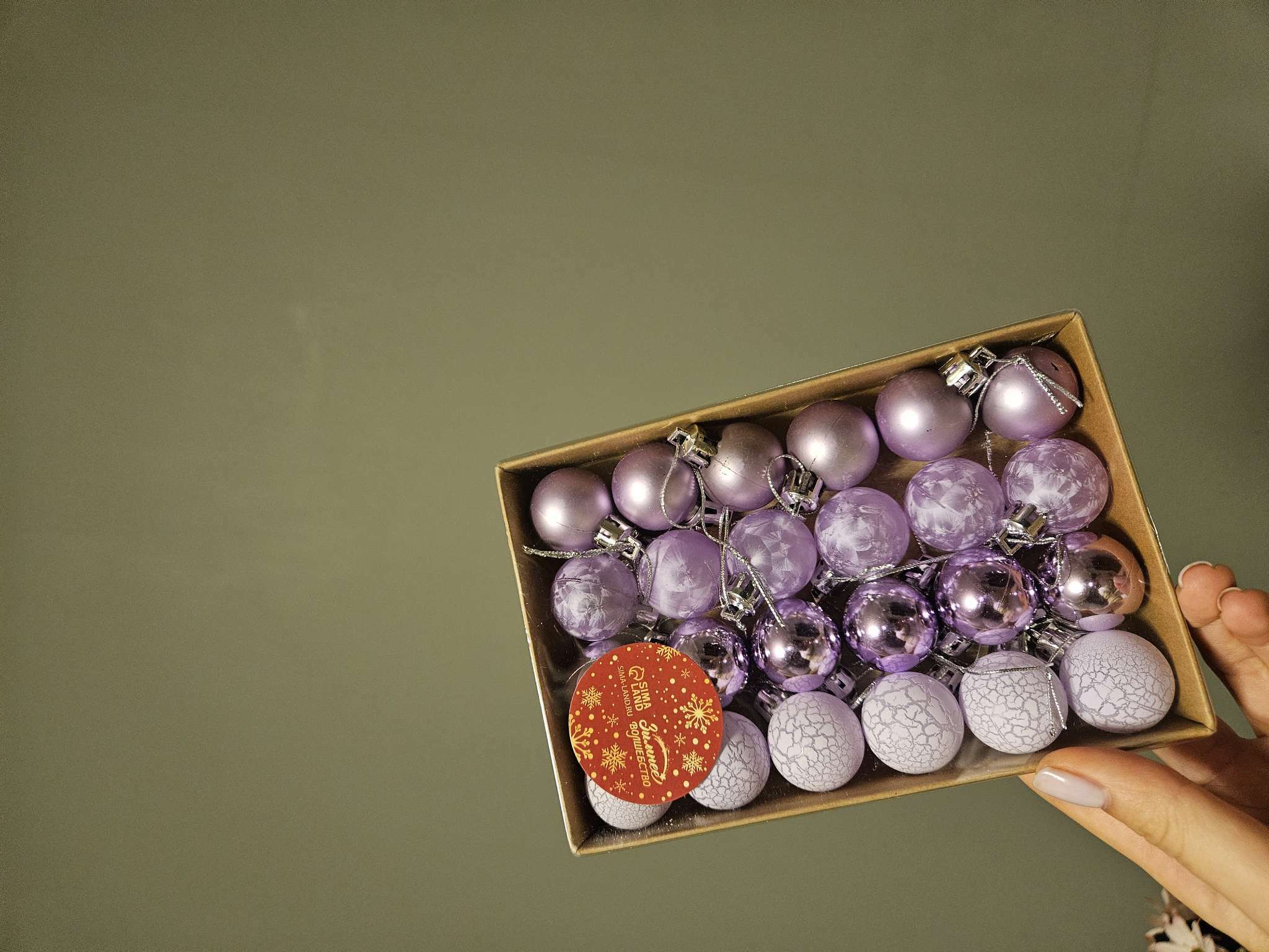 Фотография покупателя товара Набор шаров пластик d-3 см, 24 шт "Традиция" треск, серебро белый - Фото 6