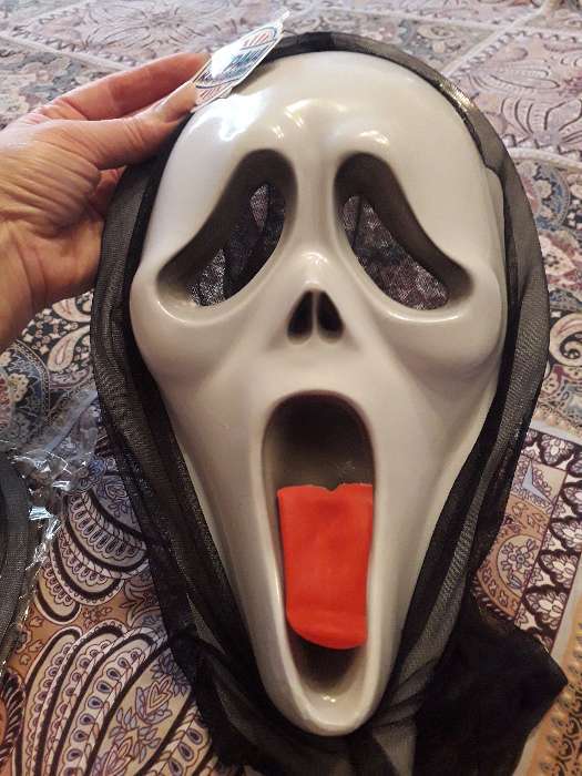 Фотография покупателя товара Карнавальная маска «Крик», с языком