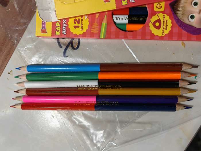 Фотография покупателя товара Цветные карандаши, 12 цветов, двусторонние, Маша и Медведь - Фото 3