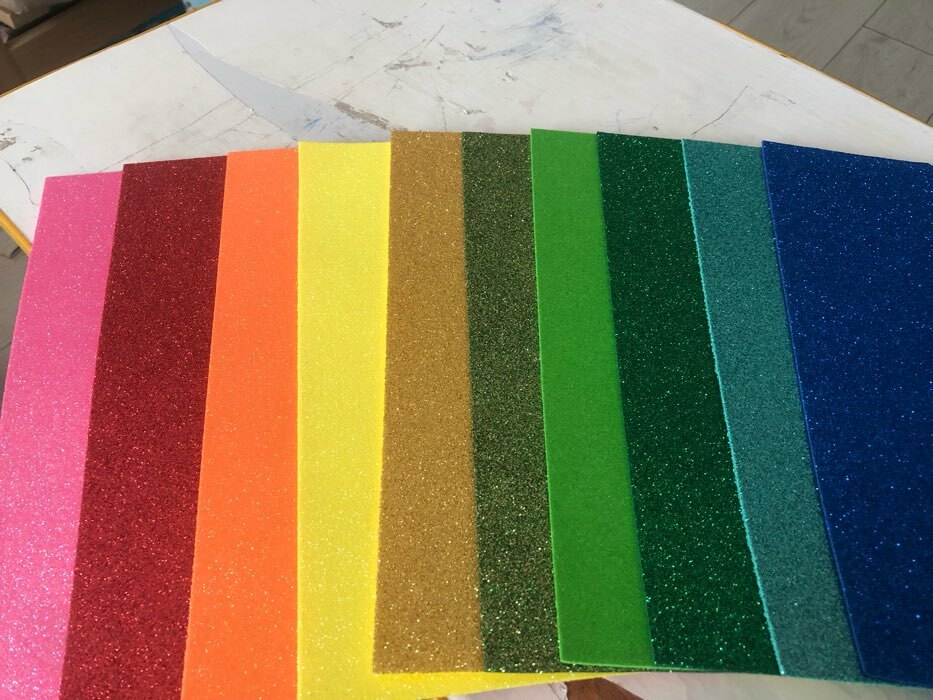 Фотография покупателя товара Набор «Пенка с блёстками» А4, 10 листов, 10 цветов, толщина 2 мм - Фото 10