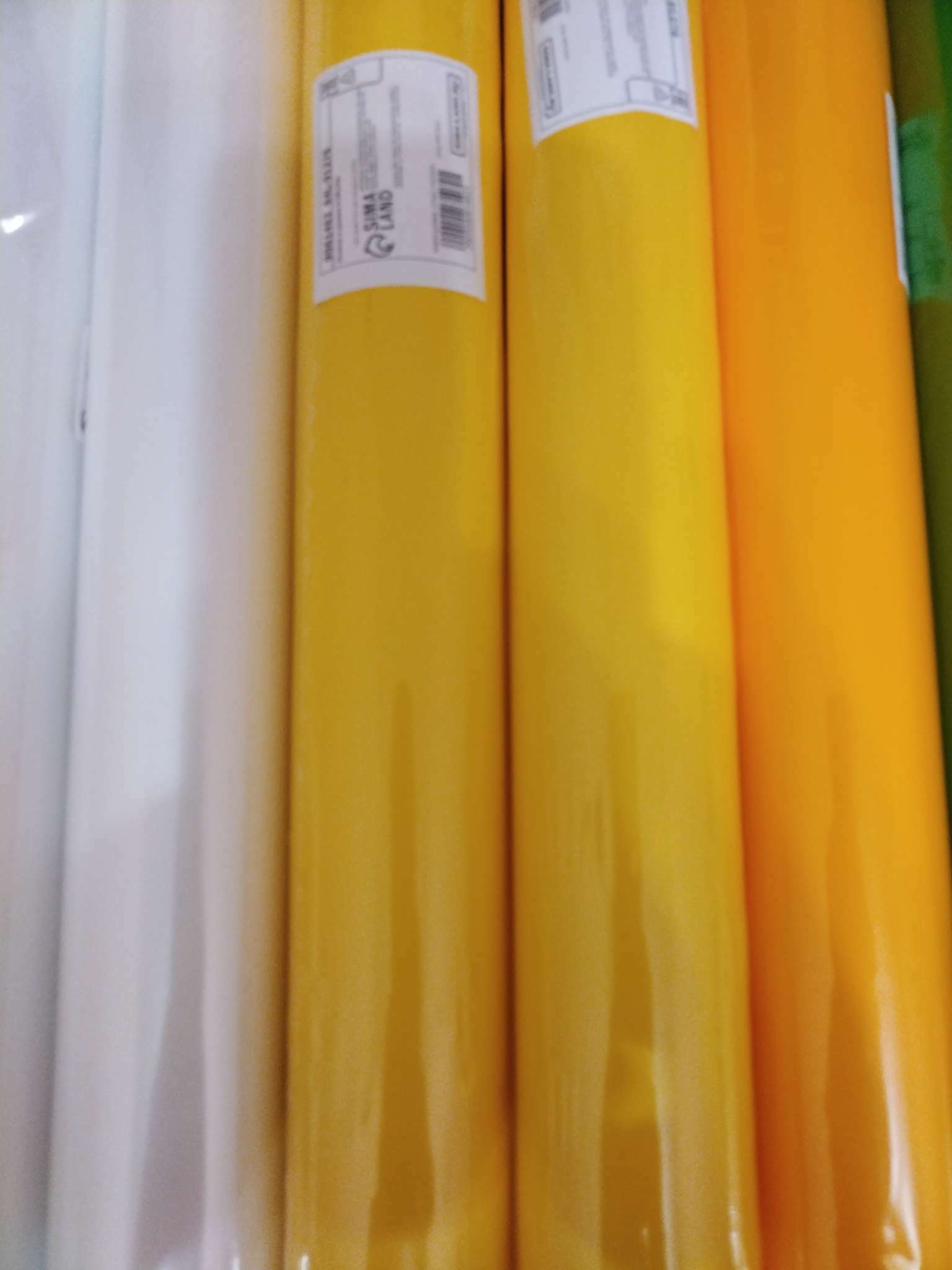 Фотография покупателя товара Пленка матовая для цветов и букетов, базовые цвета, желтая, 57 см×10 м (+ - ) 1 см - Фото 4