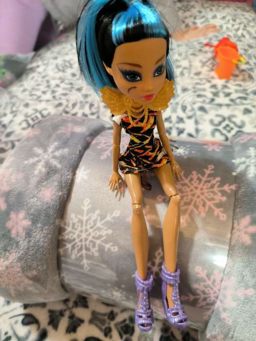 Фотография покупателя товара Кукла модная шарнирная «Ляля» с аксессуаром, цвет МИКС - Фото 1