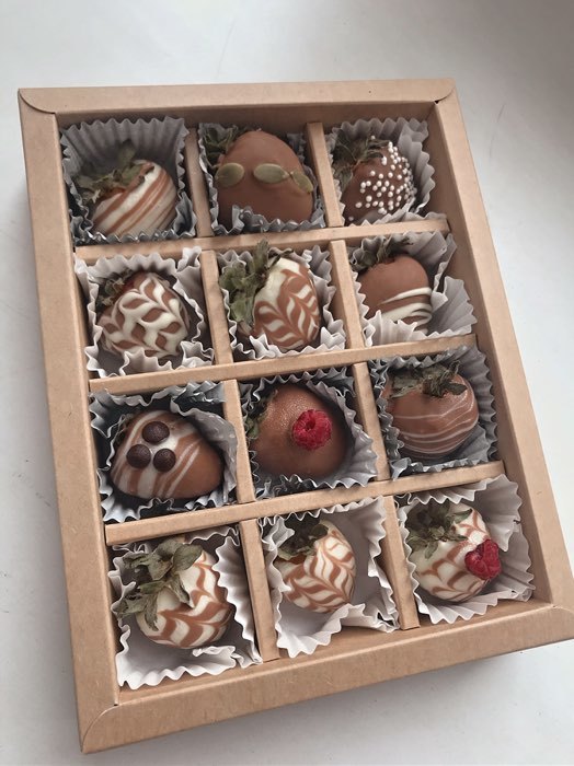 Фотография покупателя товара Коробка для конфет, 12 шт, крафт, 19 х 15 х 3,5 см