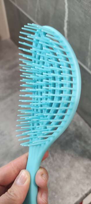 Фотография покупателя товара Расчёска массажная, для сушки волос, 7,5 × 23,5 см, цвет МИКС - Фото 2