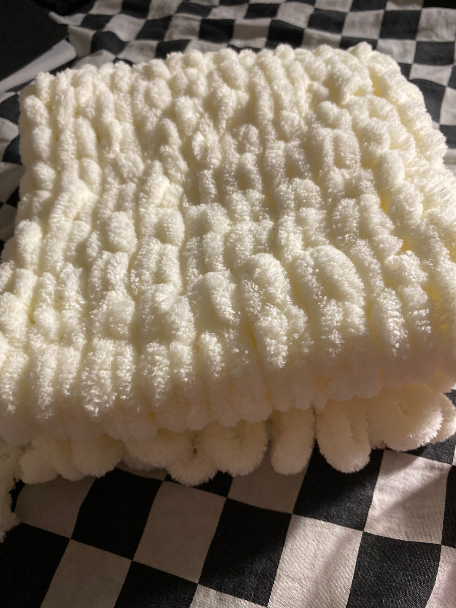 Фотография покупателя товара Плюшевая пряжа для вязания руками ALIZE, Puffy, 100 % микрополиэстер, 9 м/100 г, (378 орхидея) - Фото 5