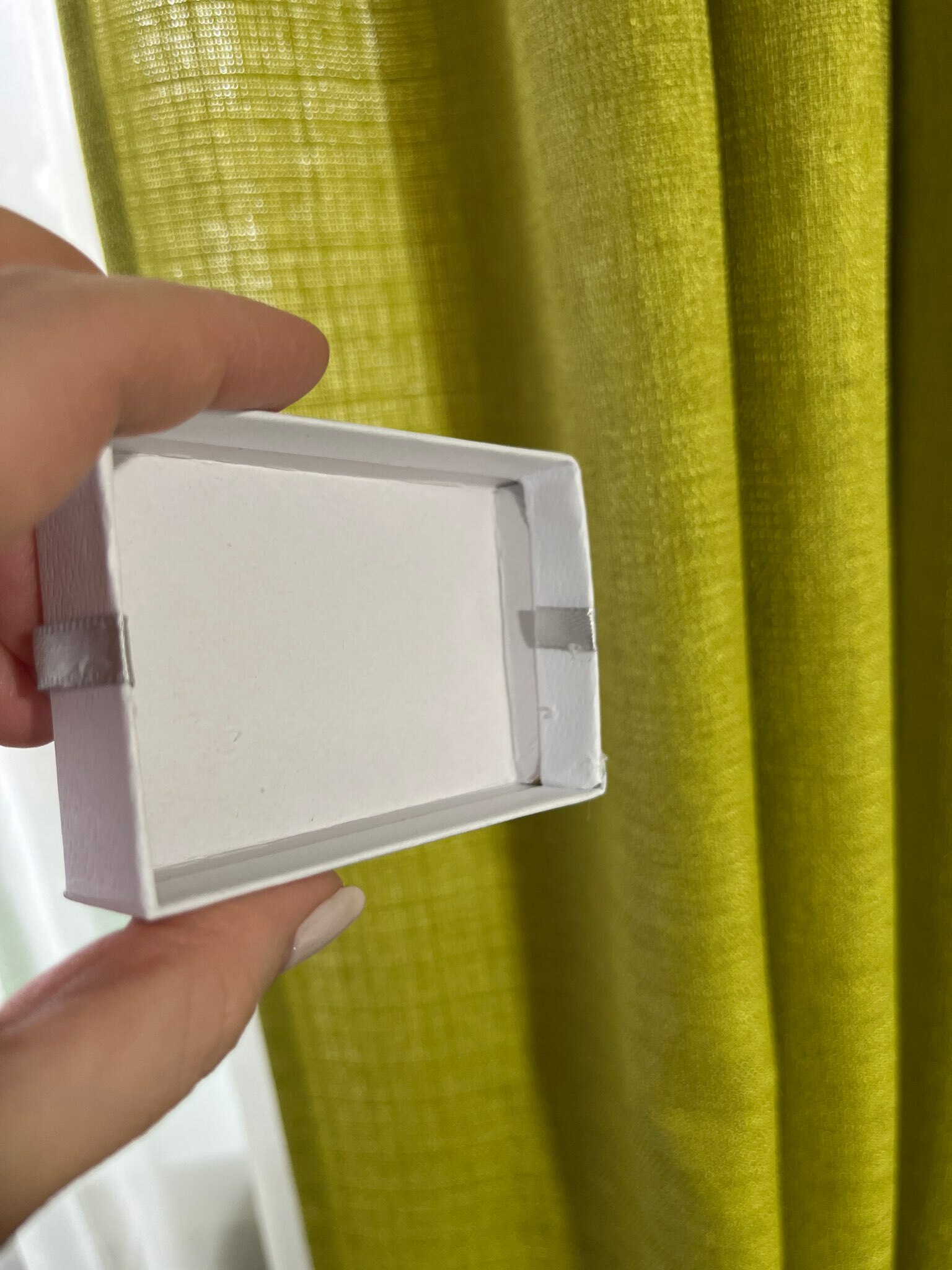 Фотография покупателя товара Коробочка подарочная под набор «Бантик» минимализм, 5×8 (размер полезной части 4,9×7,8 см), цвет МИКС - Фото 9