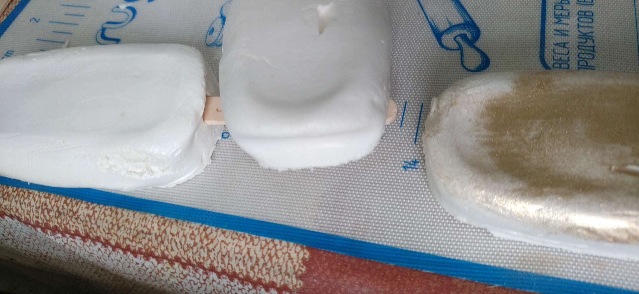 Фотография покупателя товара Форма для мороженого «Эскимо классика», силикон, 25,8×14,6×2,6 см, 4 ячейки, цвет МИКС - Фото 52