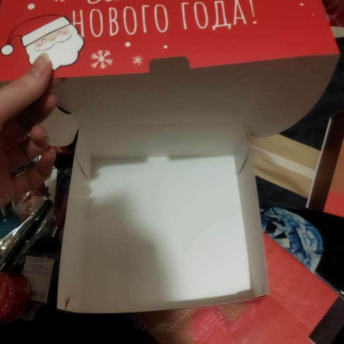 Фотография покупателя товара Коробка складная «Дед Мороз», 25 х 25 х 10 см, Новый год - Фото 3