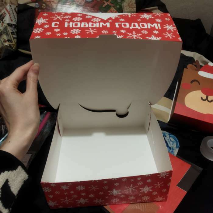 Фотография покупателя товара Коробка складная «Дедушка Мороз», 25 х 25 х 10 см - Фото 2