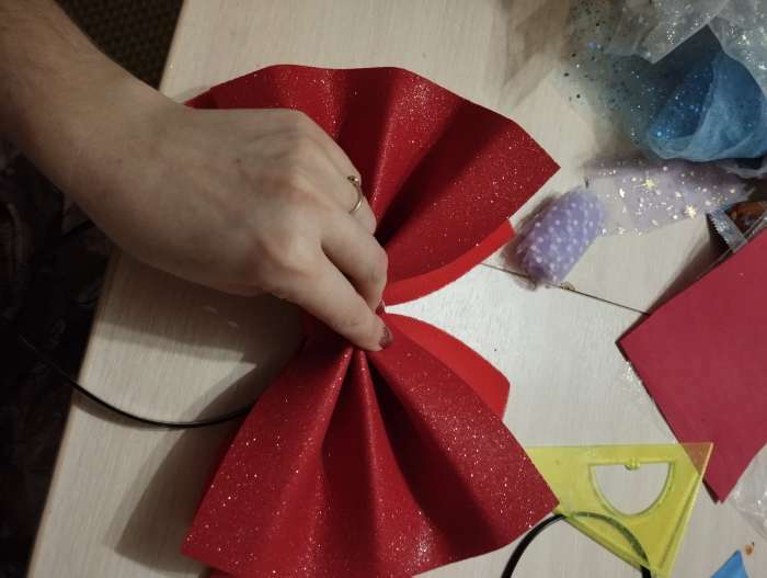 Фотография покупателя товара Набор «Пенка с блёстками» А4, 10 листов, 10 цветов, толщина 2 мм - Фото 9