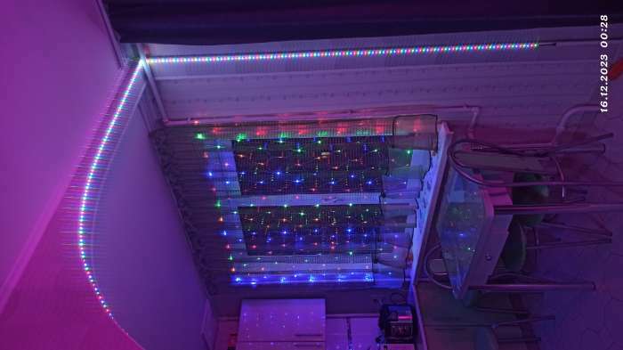 Фотография покупателя товара Гирлянда «Сеть» 1.6×1.6 м, IP20, прозрачная нить, 144 LED, 8 режимов, 220 В, свечение мульти, - Фото 3