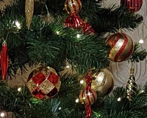 Фотография покупателя товара Ёлочные игрушки «Закрученные полосы», шары новогодние, d=8 см, набор 4 шт., золотисто-красный - Фото 4