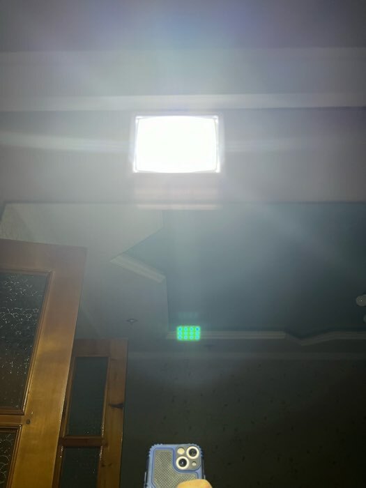 Фотография покупателя товара Фонарь-светильник "Мастер К", 3 Вт, COB, 3 ААА, магнит, липучка, 8.6 х 3 см - Фото 2