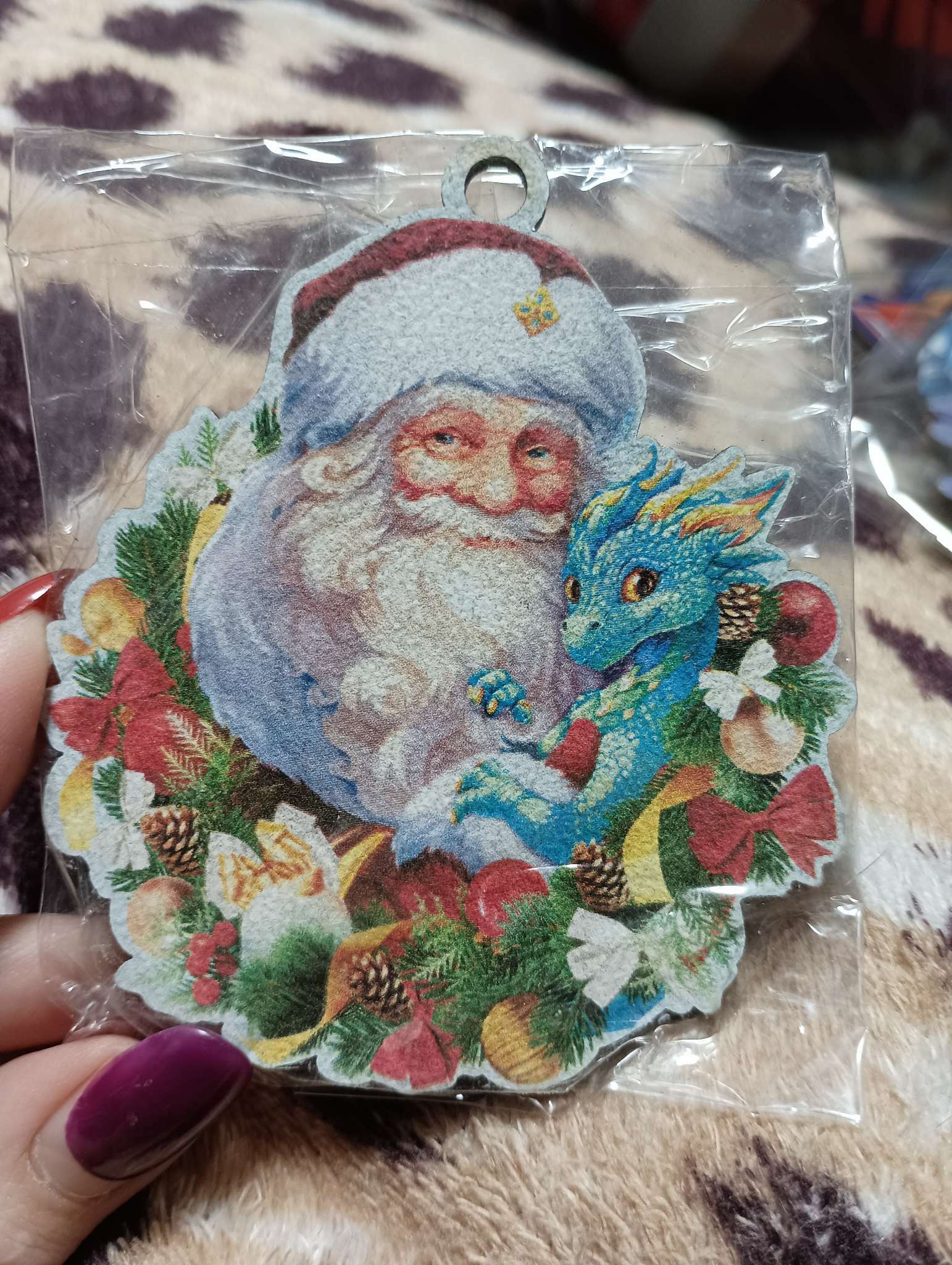 Фотография покупателя товара Декор новогодний «Дед мороз с драконом» 6,8 х 7,9 - Фото 1