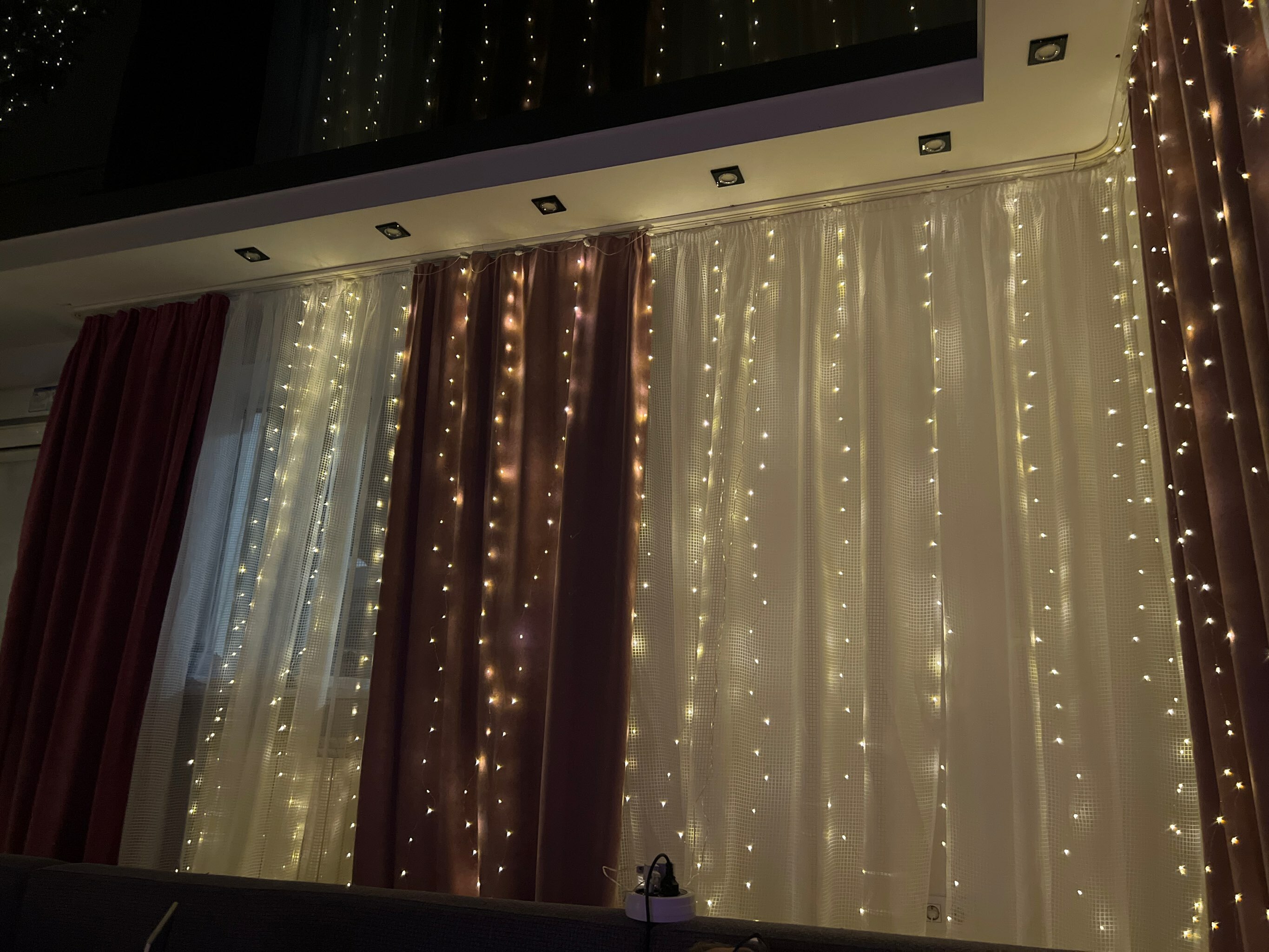 Фотография покупателя товара Гирлянда «Занавес» 2 х 1.5 м, IP20, прозрачная нить, 360 LED, свечение фиолетовое, 8 режимов, 220 В - Фото 6