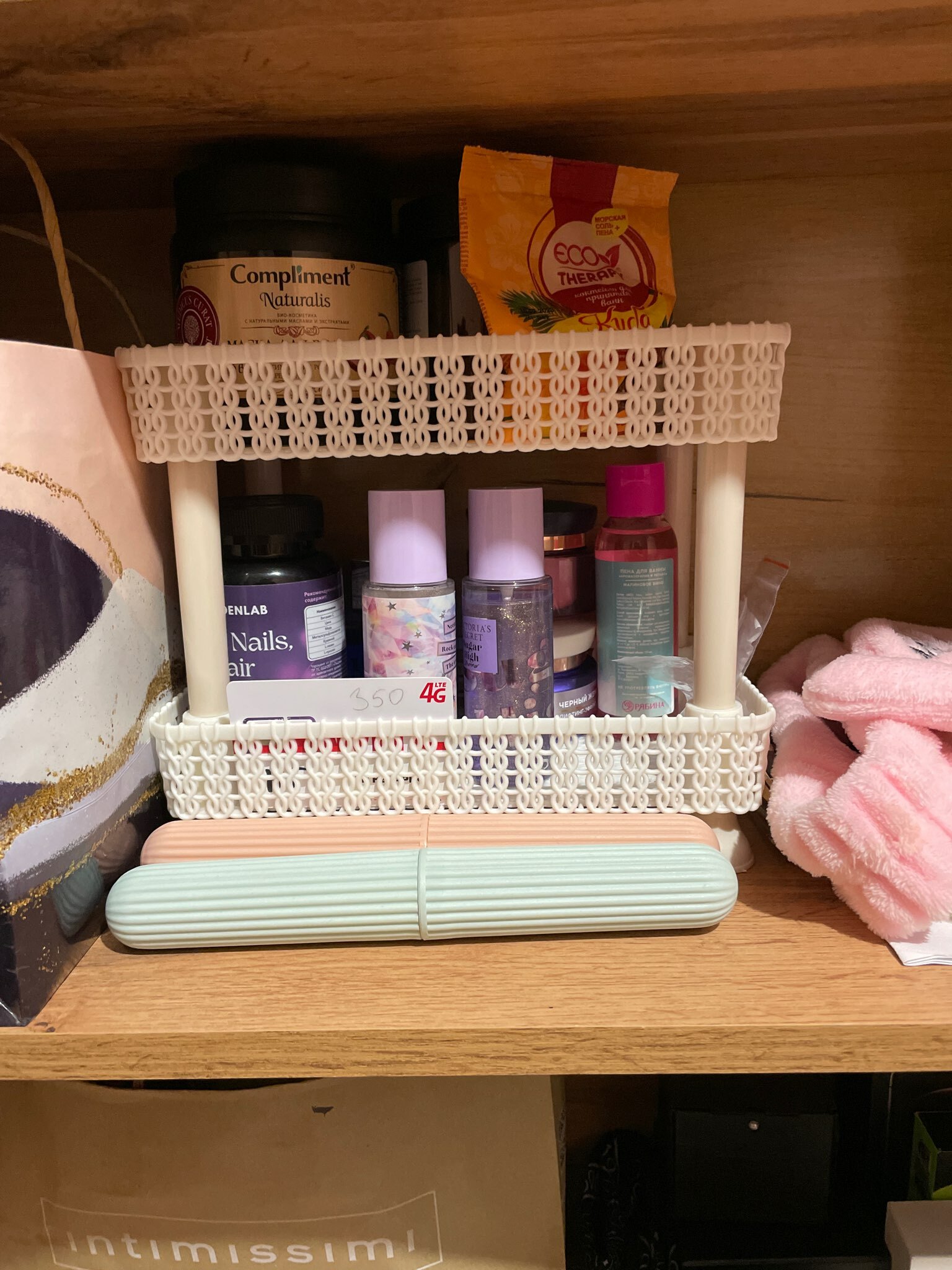 Фотография покупателя товара Органайзер для хранения косметики, двухуровневый, 24×15×20 см, МИКС - Фото 5