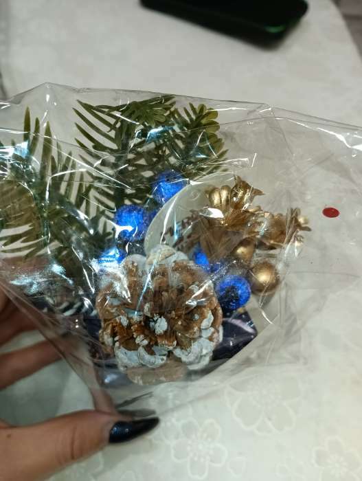 Фотография покупателя товара Ёлочная игрушка «Новогодний подарок» 9×11 см, розовый - Фото 1