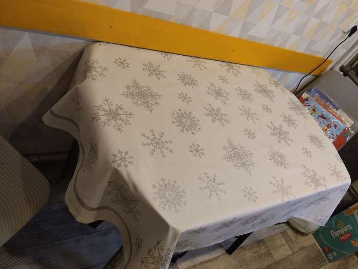Фотография покупателя товара Скатерть Этель «Серебряные снежинки» 149х110см, 100%хл, 190г/м2 - Фото 1