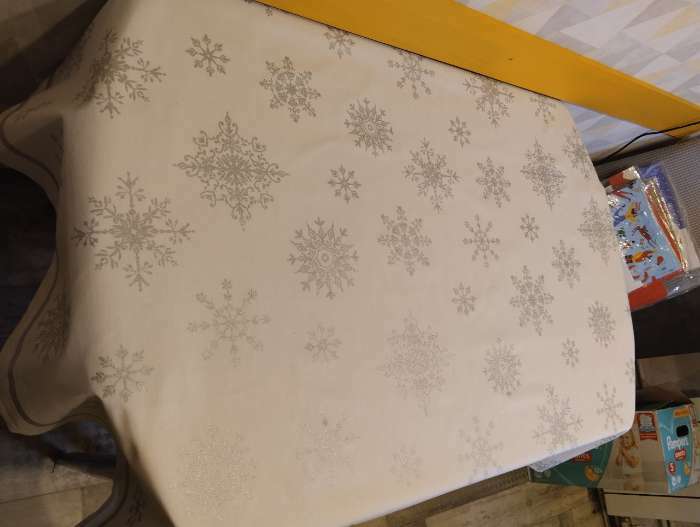 Фотография покупателя товара Скатерть "Этель" Серебряные снежинки 149х110+/- 3см, 100% хлопок, 190г/м2 - Фото 2