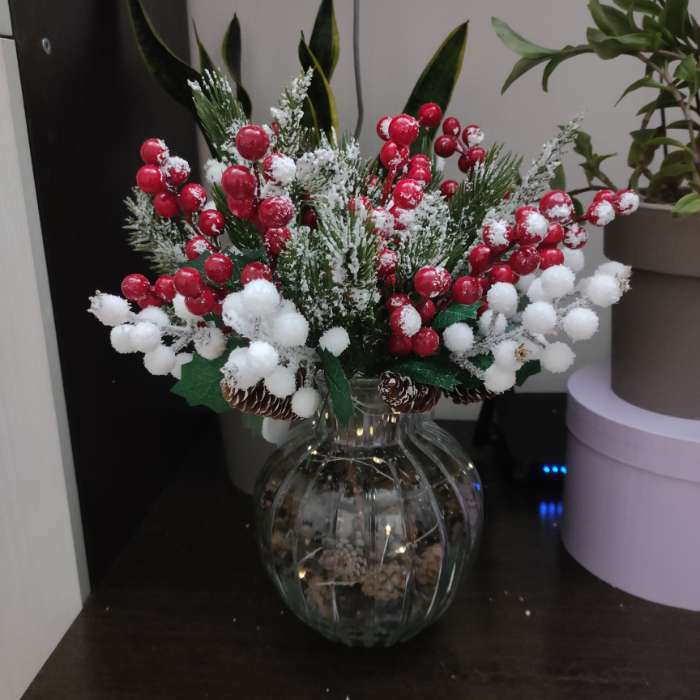 Фотография покупателя товара Декоративные ягодки на палочке «Радость» 5 × 5 × 23 см - Фото 2