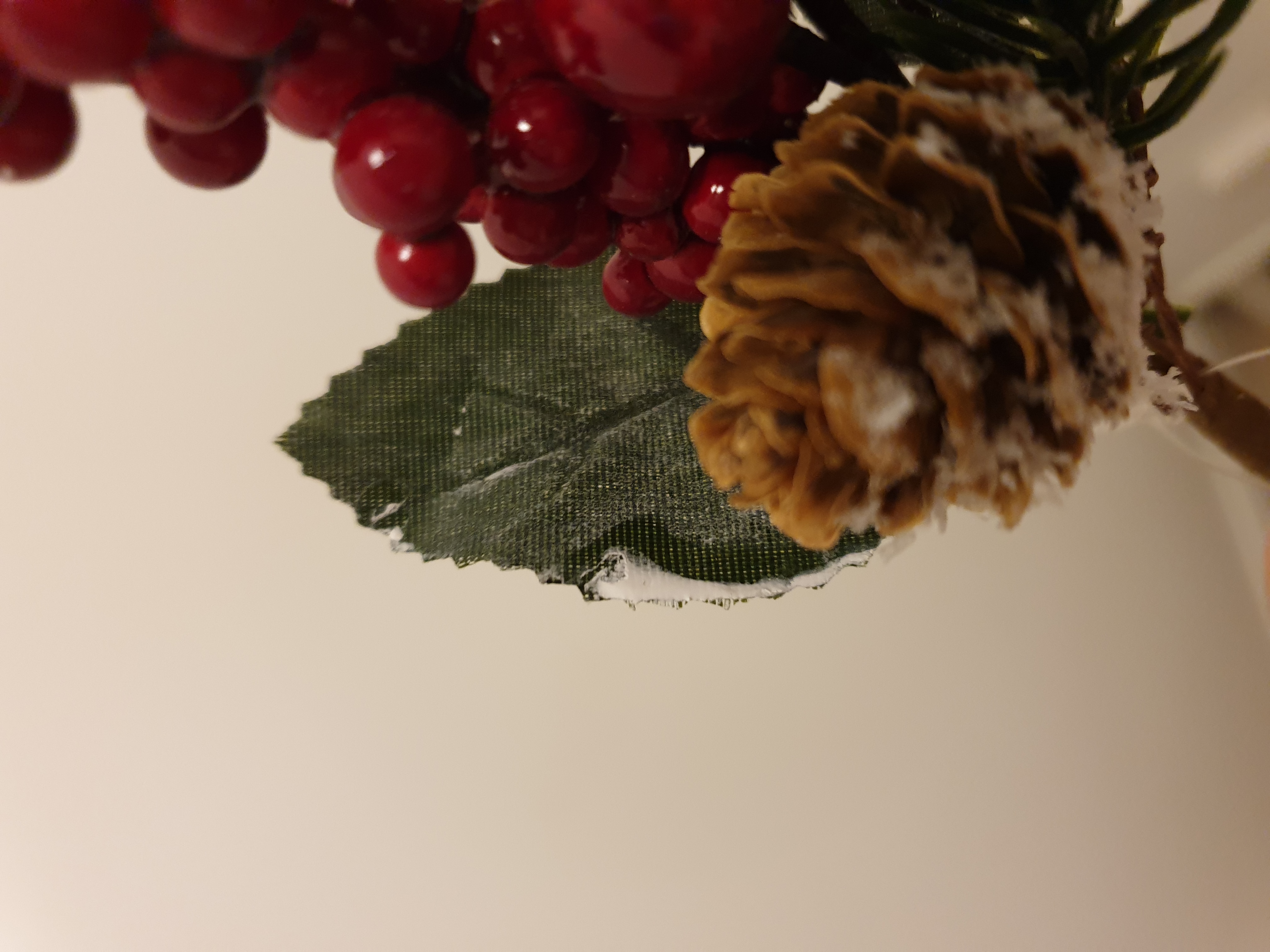 Фотография покупателя товара Декор "Зимнее очарование" шишка ягоды хвоя, 17 см - Фото 2