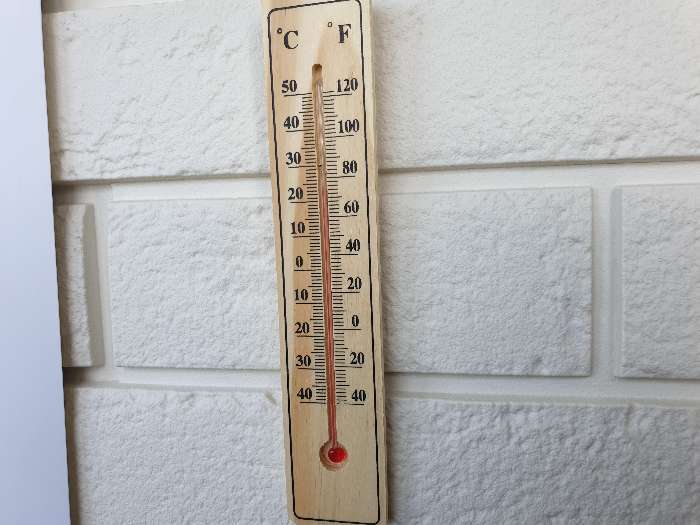 Фотография покупателя товара Термометр спиртовой, деревянный, 50 С - Фото 2