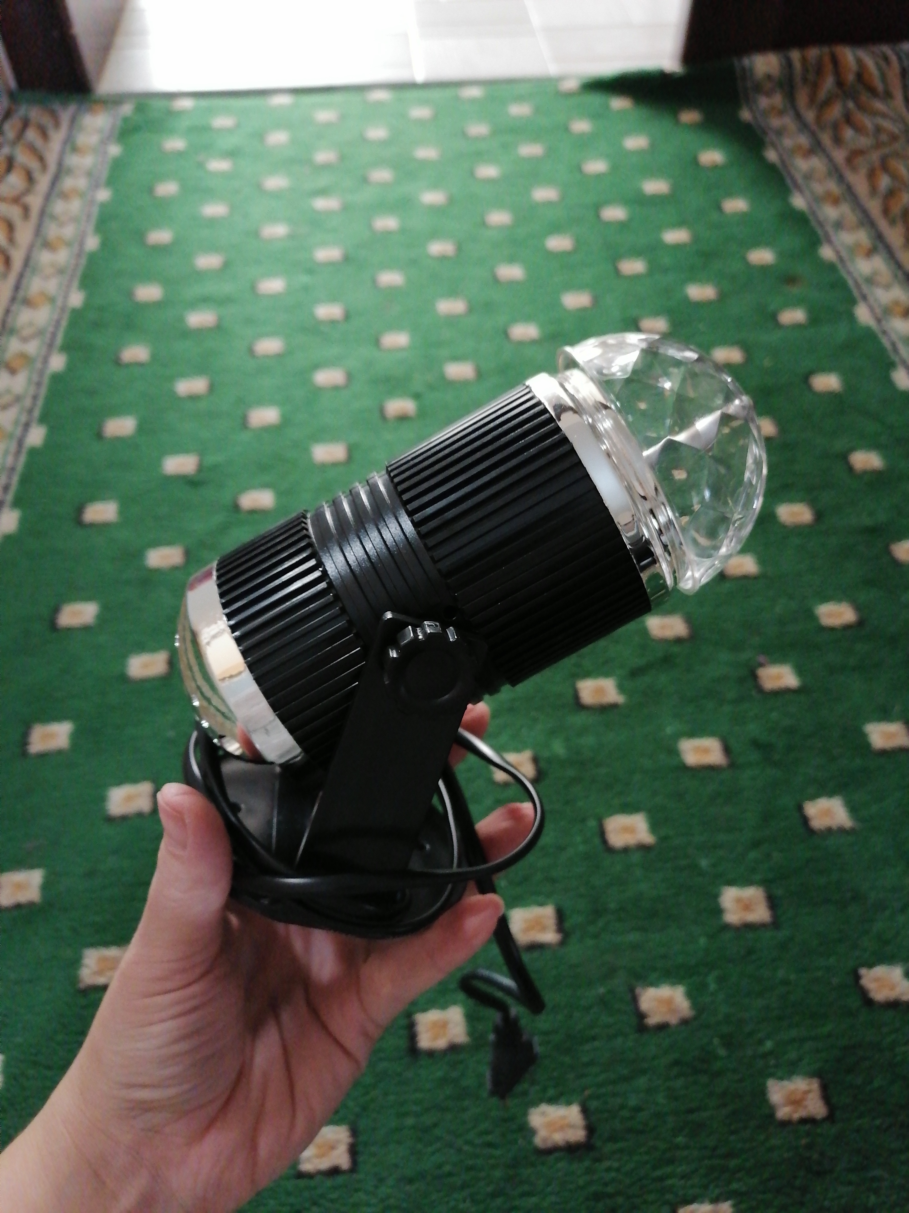 Фотография покупателя товара Световой прибор «Хрустальный шар» 9.5 см, свечение RGB, 12 В - Фото 7