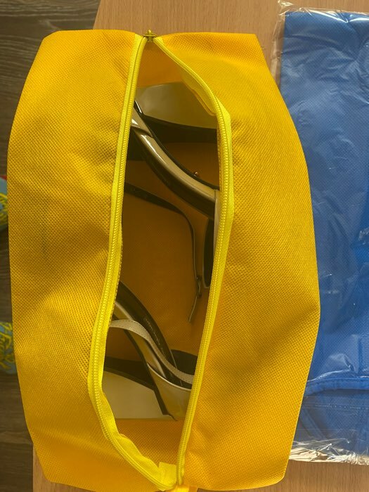 Фотография покупателя товара Сумка для обуви на молнии, цвет красный - Фото 2