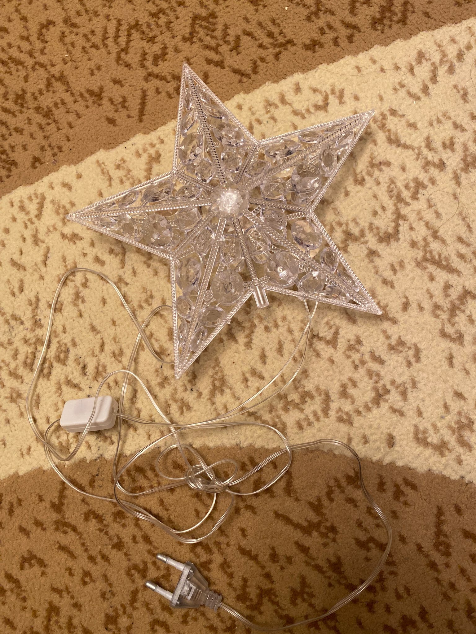 Фотография покупателя товара Светодиодная верхушка на ёлку «Звезда белая» 22 см, 15 LED, провод 2 метра, 220 В, свечение мульти - Фото 1