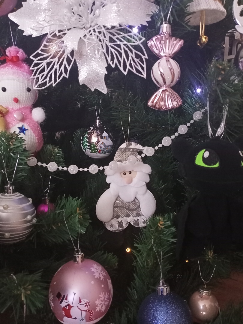 Фотография покупателя товара Мягкая подвеска "Дед Мороз в костюмчике с орнаментом лес" 8х13 см, серый - Фото 1