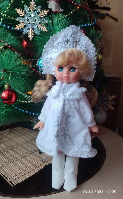 Фотография покупателя товара Кукла «Эля Снегурочка», 30,5 см - Фото 1