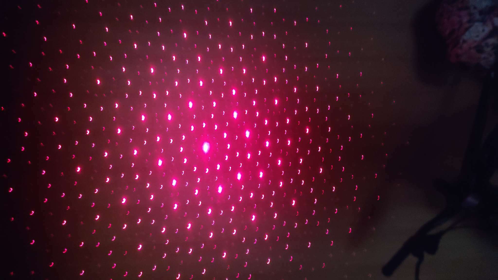 Фотография покупателя товара Лазерная указка аккумуляторная, дальность 2 км, красный луч, 14 х 2 см - Фото 1