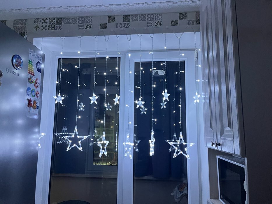 Фотография покупателя товара Гирлянда «Бахрома» 2.4 × 0.9 м с насадками «Звёзды», IP20, прозрачная нить, 138 LED, свечение белое, 8 режимов, 220 В - Фото 5