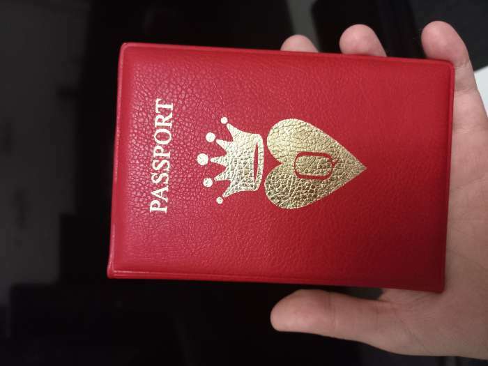 Фотография покупателя товара Обложка для паспорта «Королева», искусственная кожа - Фото 2
