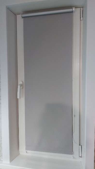 Фотография покупателя товара Рулонная штора «Сильвер», 120 х 175 см, блэкаут, цвет светло-серый - Фото 2