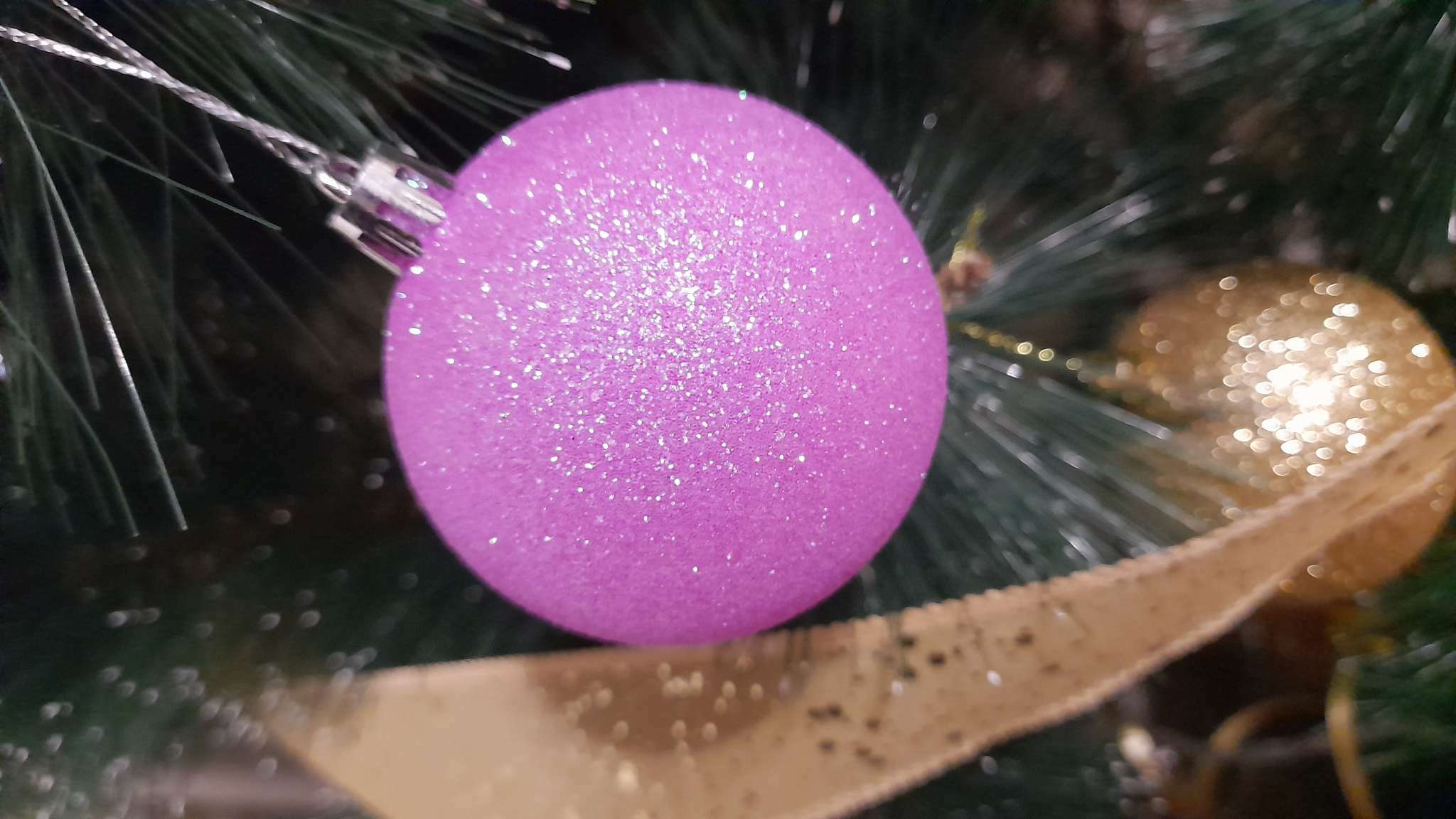 Фотография покупателя товара Набор шаров пластик d-6 см, 6 шт "Неон" фиолетовый - Фото 6