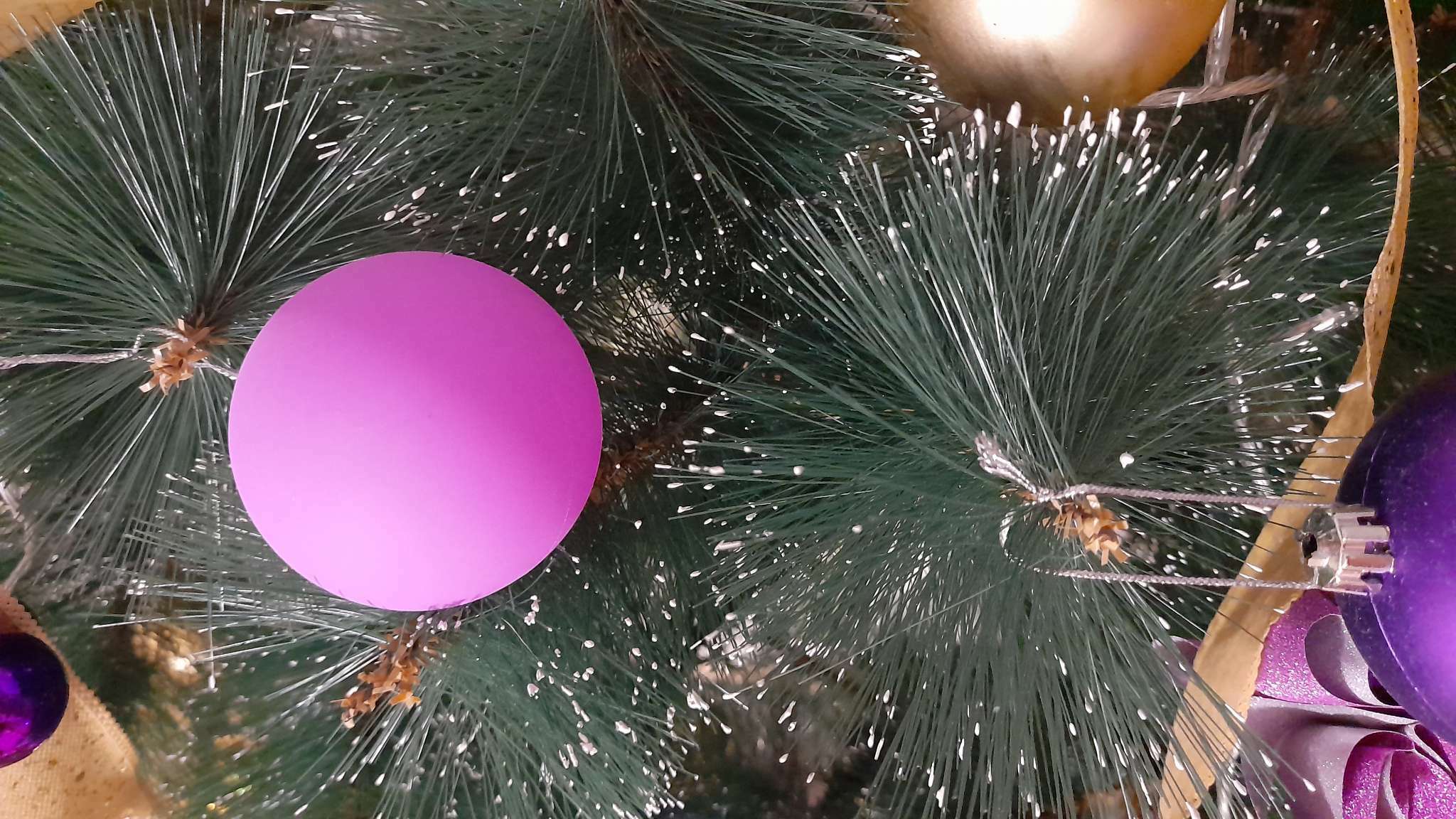 Фотография покупателя товара Набор шаров пластик d-6 см, 6 шт "Неон" фиолетовый - Фото 5