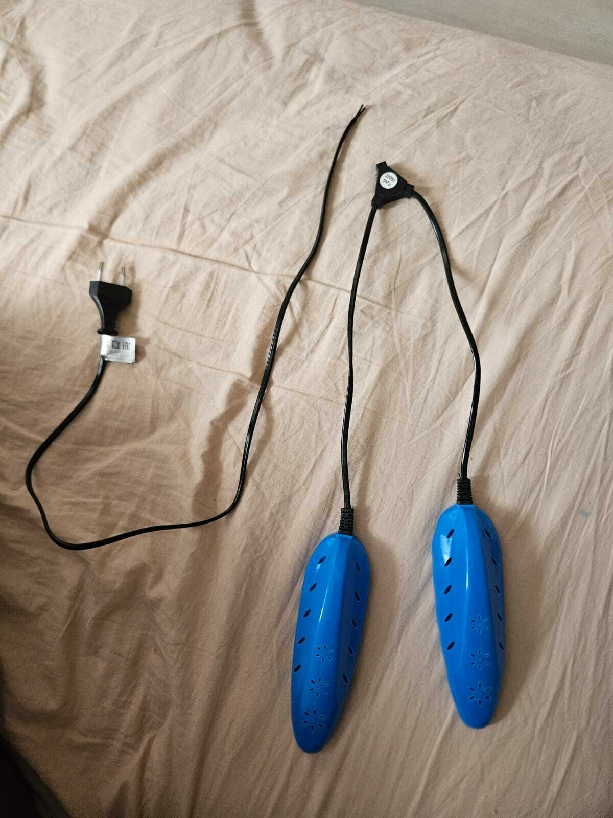 Фотография покупателя товара Сушилка для обуви Luazon LSO-08, 11 см, детская, 12 Вт, индикатор, синяя - Фото 3
