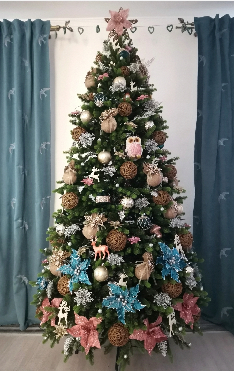 Фотография покупателя товара Ёлочная игрушка «Зимнее волшебство. Сияющая глазурь - цветок» пластик, 12.5×12.5 см, золото - Фото 2