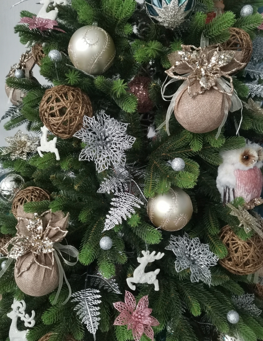 Фотография покупателя товара Ёлочная игрушка «Зимнее волшебство. Сияющая глазурь - цветок» пластик, 12.5×12.5 см, золото - Фото 1