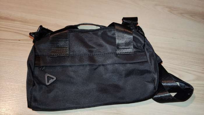 Фотография покупателя товара Сумка спортивная на молнии, наружный карман, цвет чёрный