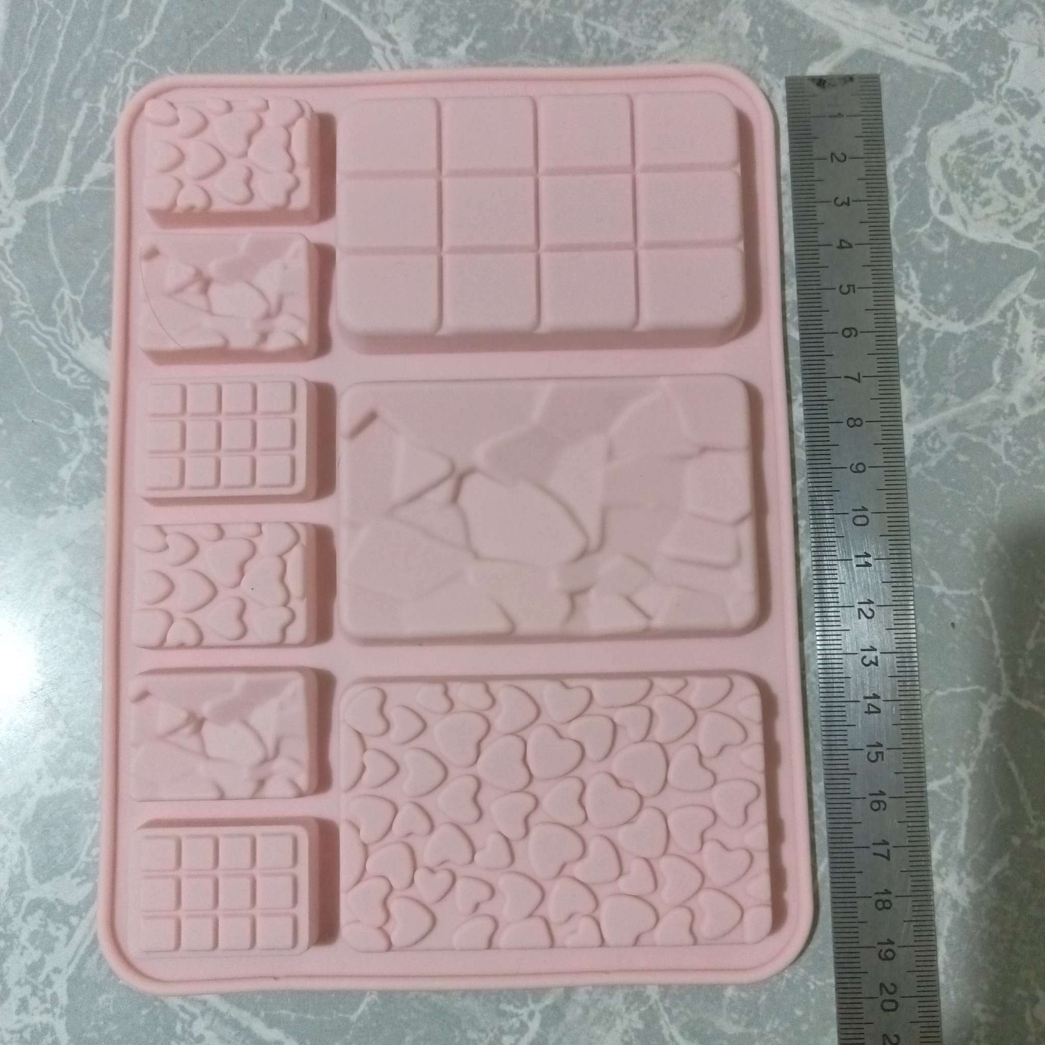 Фотография покупателя товара Форма для шоколада Доляна «Шоколадное ассорти», силикон, 20×15 см, 9 ячеек, цвет розовый - Фото 9