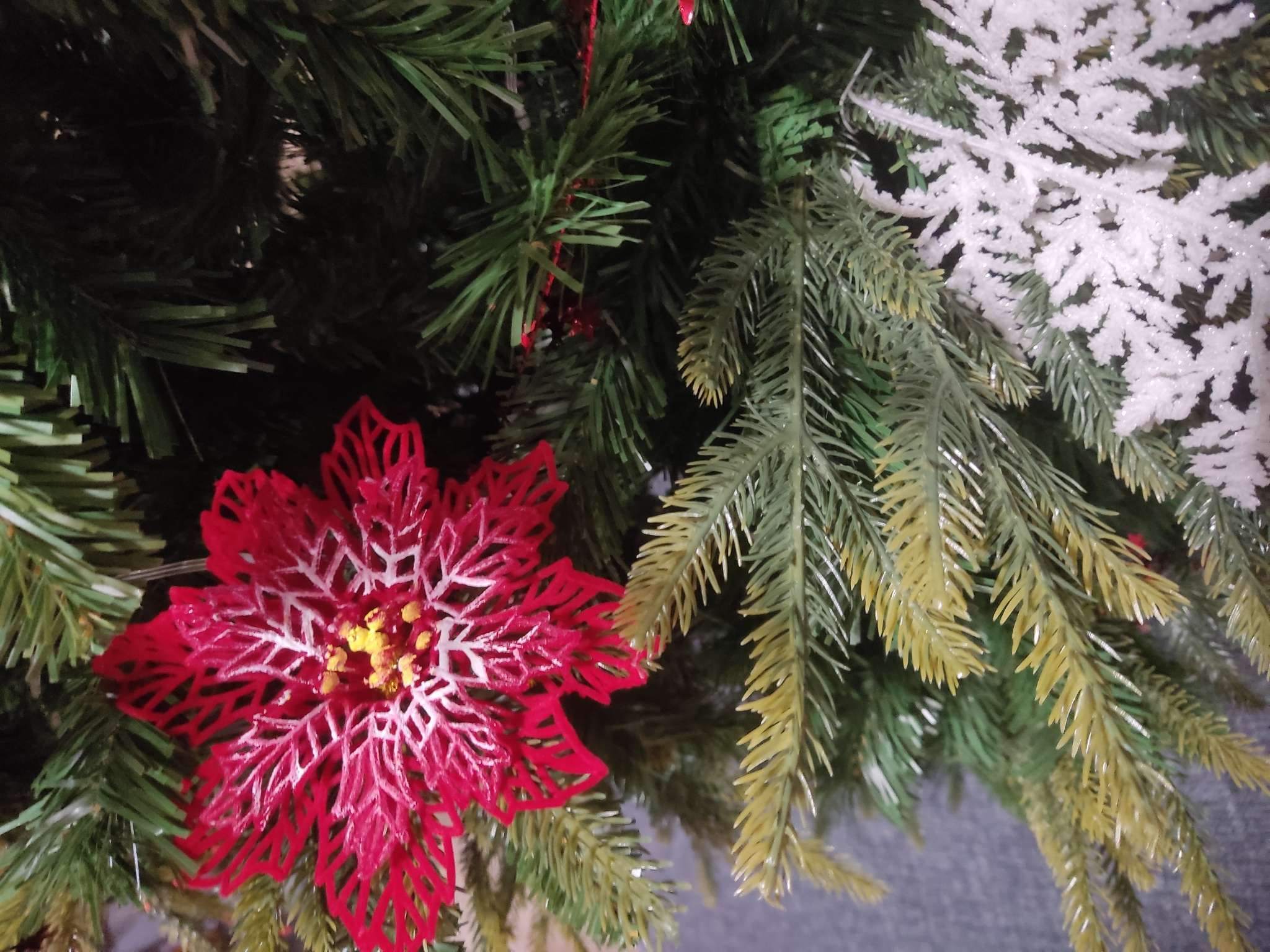 Фотография покупателя товара Украшение ёлочное "Резной цветок" (набор 2 шт) 8,5 см, красный