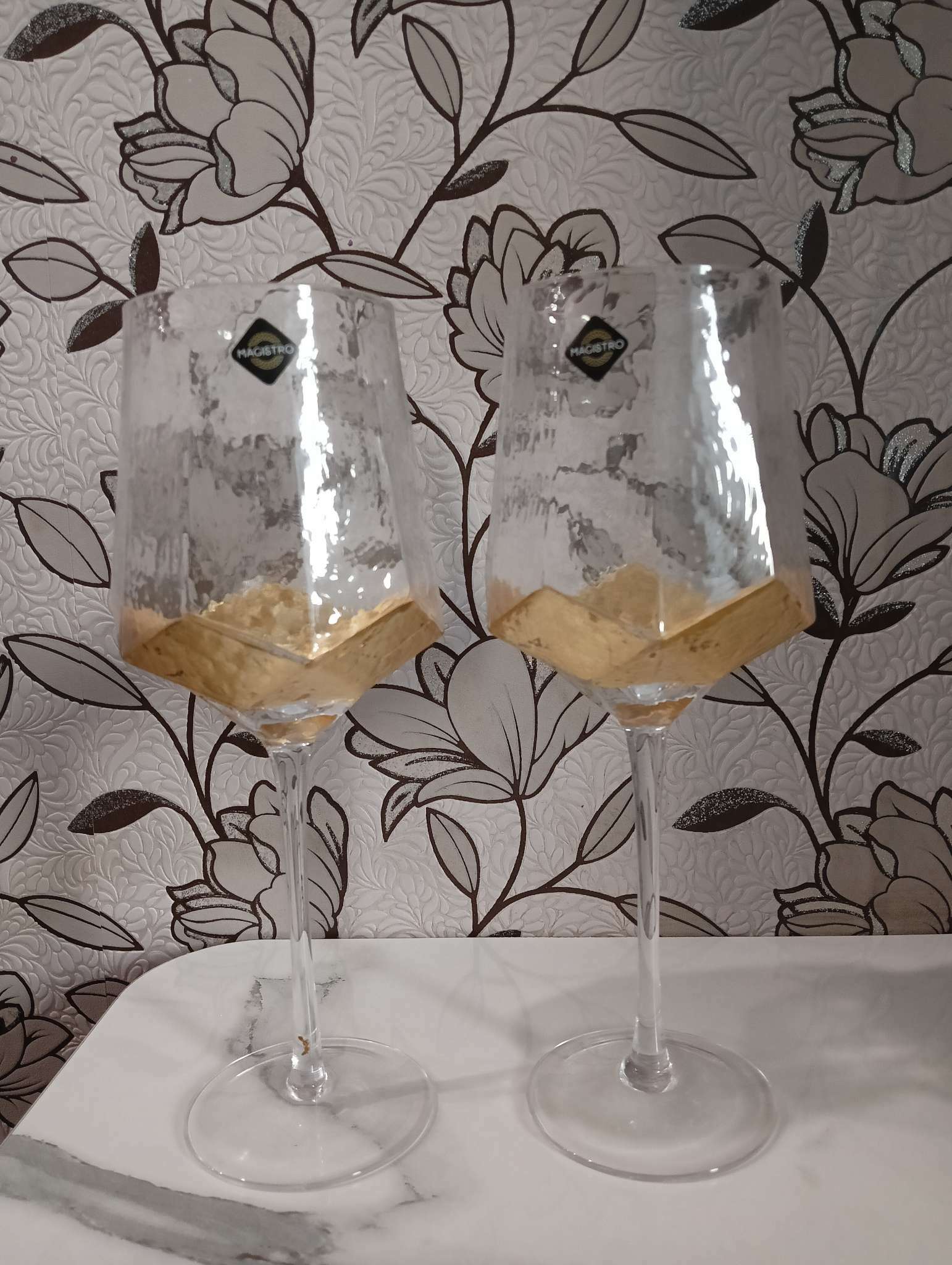 Фотография покупателя товара Набор бокалов из стекла для вина Magistro «Дарио», 500 мл, 10×25 см, 2 шт, цвет золотой - Фото 1