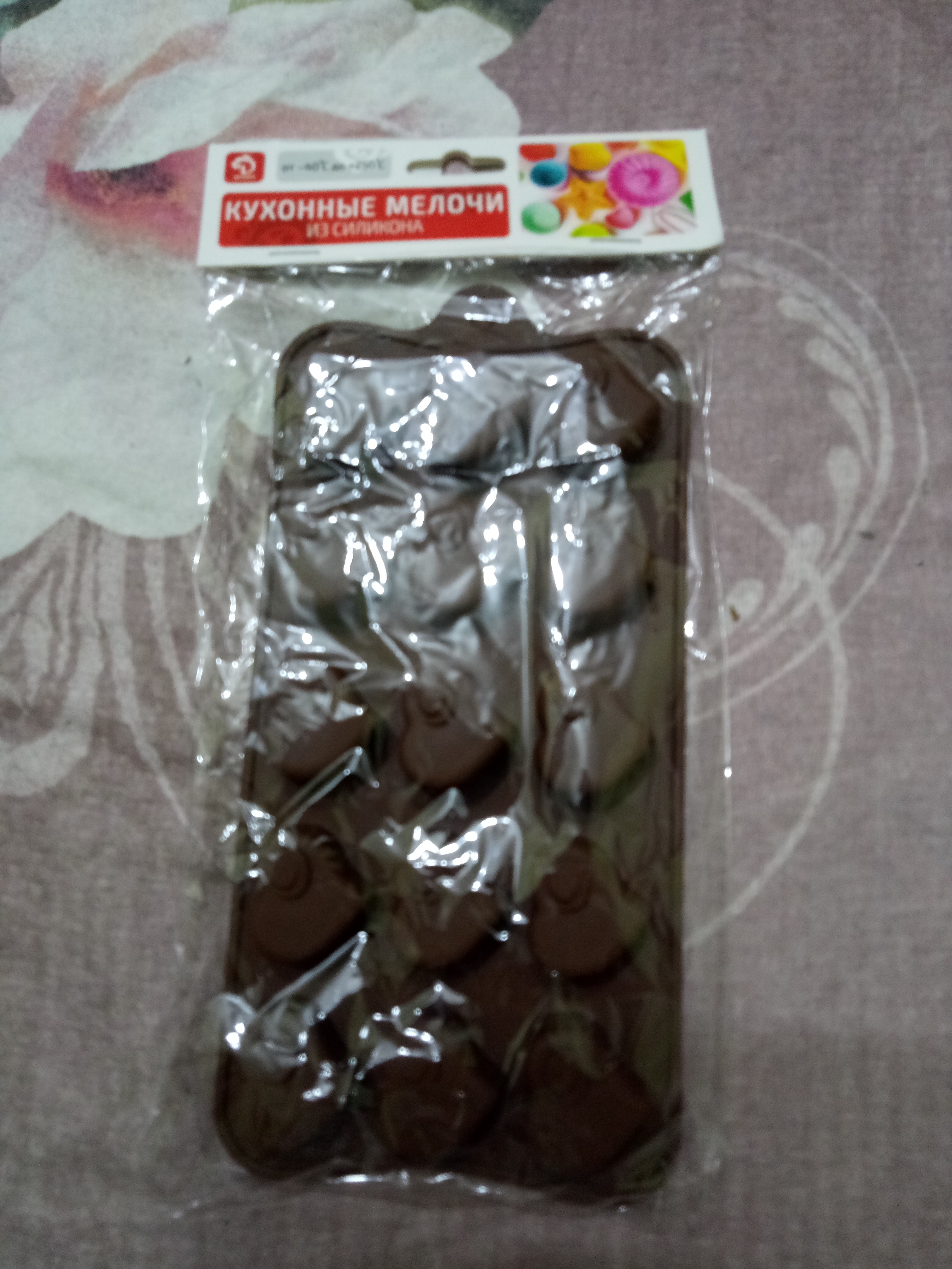 Фотография покупателя товара Форма для шоколада Доляна «Сердцеедка», силикон, 21,5×11×1,5 см, 15 ячеек, цвет коричневый