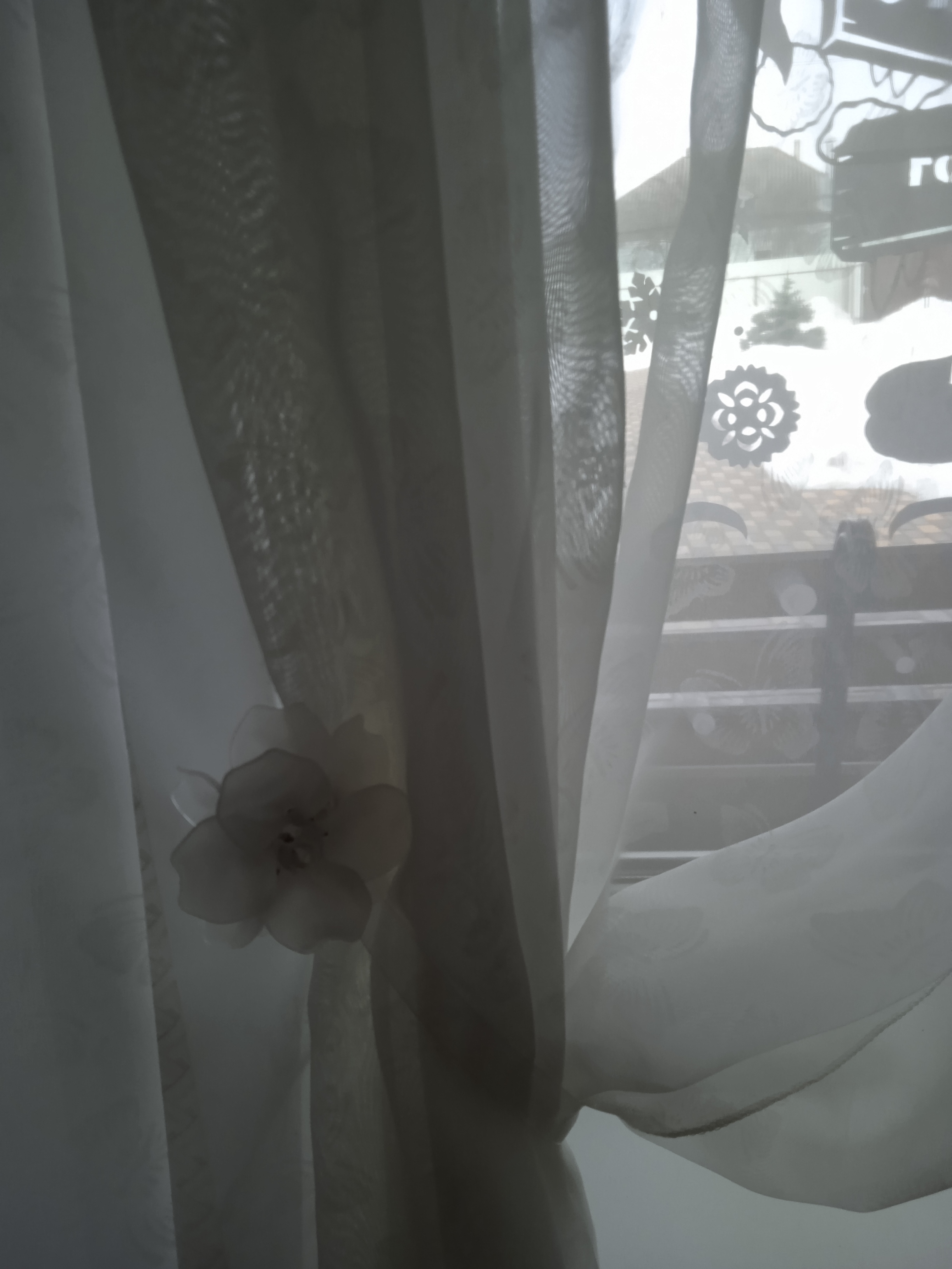 Фотография покупателя товара Подхват для штор «Нежный цветок», d = 6 см, цвет белый - Фото 1