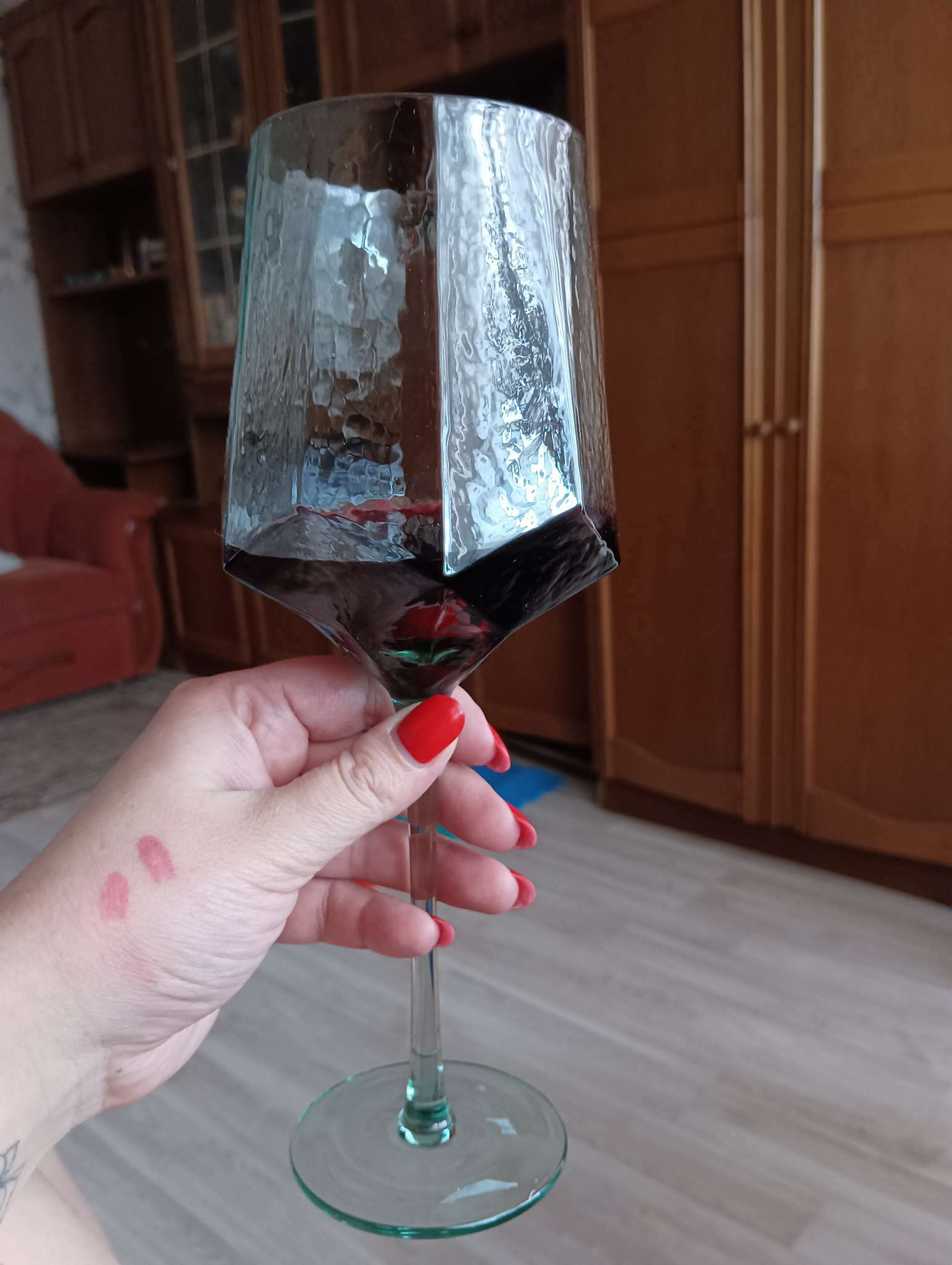Фотография покупателя товара Бокал стеклянный для вина Magistro «Дарио», 500 мл, 7,3×25 см, цвет изумрудный - Фото 1