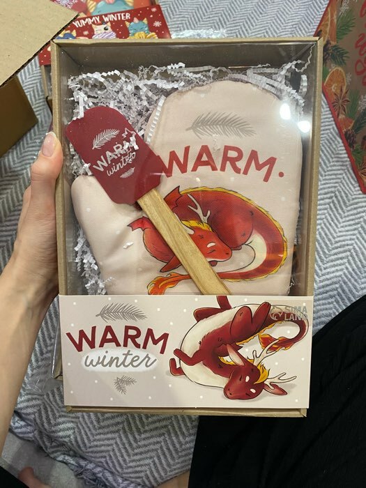 Фотография покупателя товара Набор подарочный Доляна Warm winter : варежка-прихватка, лопатка силикон