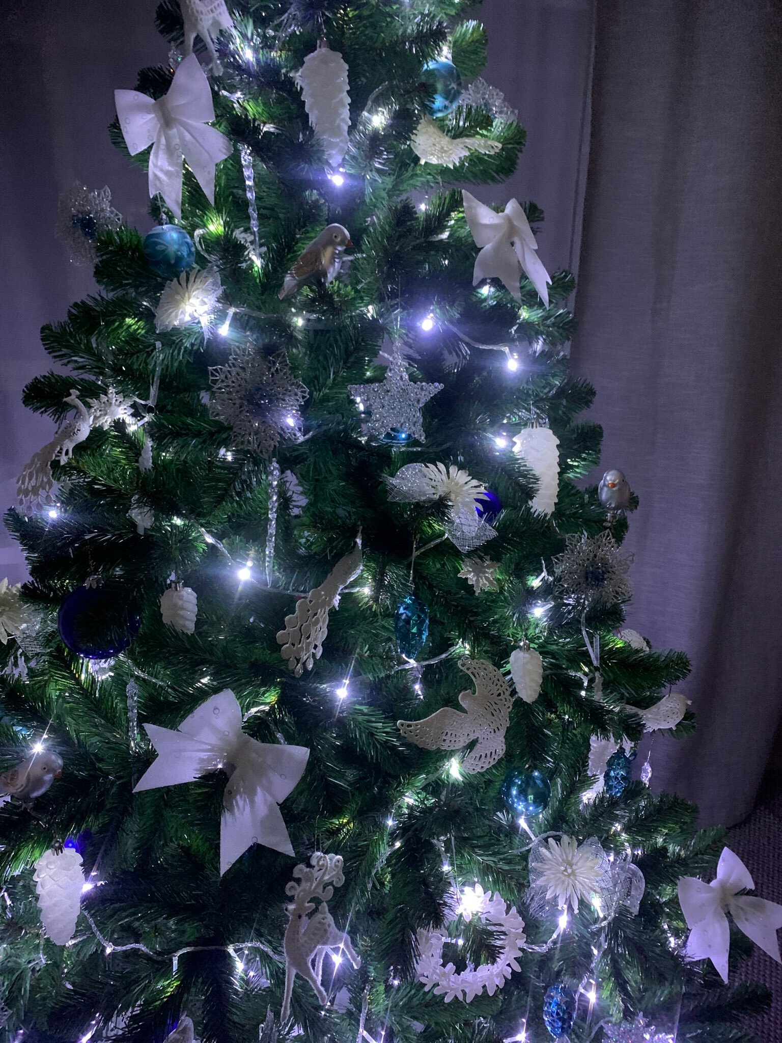 Фотография покупателя товара Ёлочные игрушки 2 шт. «Зимнее волшебство. Бант со звёздочками» пластик, 12×12 см, белый - Фото 3