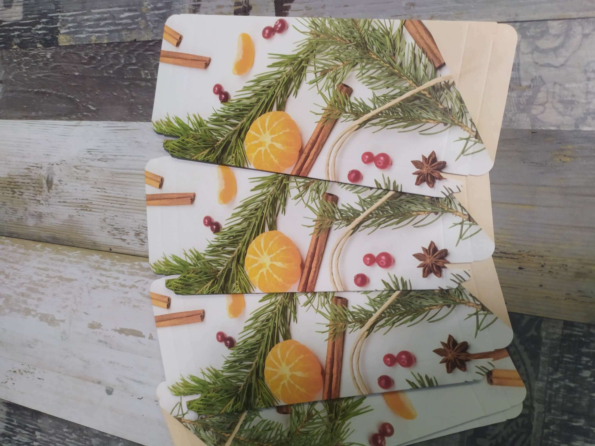 Фотография покупателя товара Коробка для шоколада новогодняя «Дед Мороз», 17×8×1.4 см - Фото 7